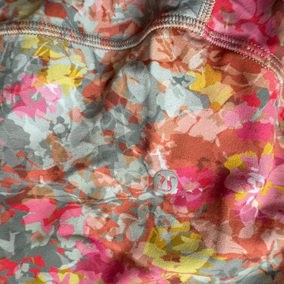 Like new Lululemon align leggings floral US6 Rare pink orange shades - Picture 7 of 8